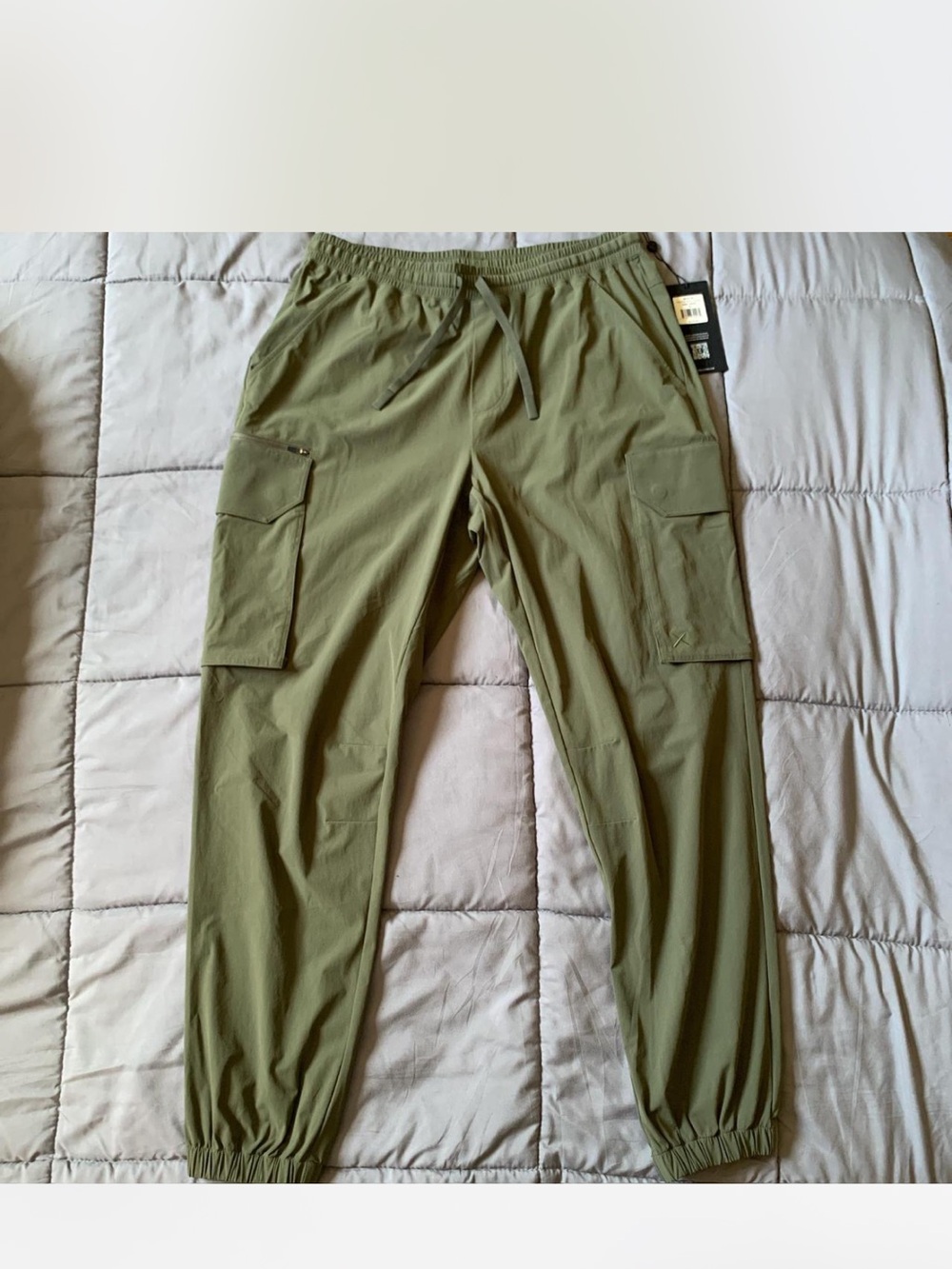 Cuts Clothing Olive Green Cargo Joggers